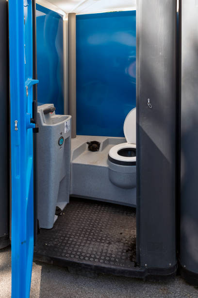 Best Portable restroom trailer rental  in Dexter, NM